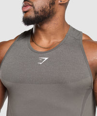 Shadow Seamless Stringer