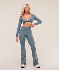 Twist Front Straight Leg Legging