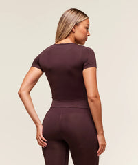 Everyday Seamless Tight Fit Crew Neck Tee